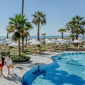 אתר נופש Golden Bay